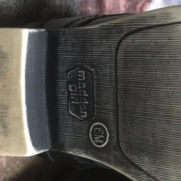 Madden Girl combat style boots 6M - Picture 6 of 8